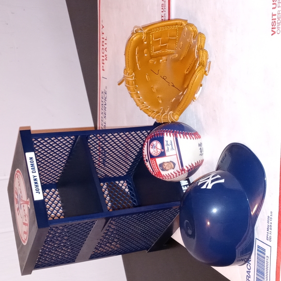 New York Yankees Baseball Memorabilia - Picture 4 of 9